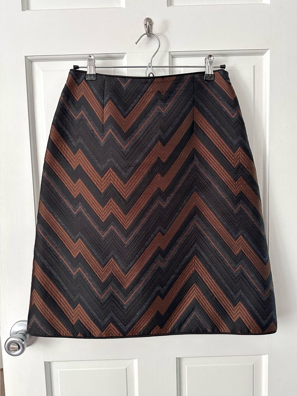 Akris Punto Copper Black Gray A-Line Skirt Herringbone Chevron Jacquard Size 6